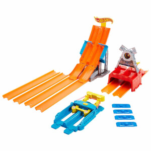 Hot  Wheels Süper Atlayış Yarış Seti BGJ24