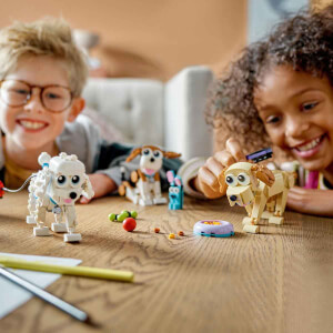  LEGO Creator Sevimli Köpekler 31137 - 7 Yaş ve Üzeri Çocuklar için Beagle, Poodle ve Labrador Modelleri İçeren Yaratıcı Oyuncak Yapım Seti (475 Parça)