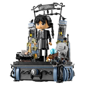 LEGO Wednesday: Wednesday Addams Figürü 76780 – 10 Yaş ve Üzeri Çocuklar için Koleksiyonluk Oyuncak Yapım Seti (702 Parça)