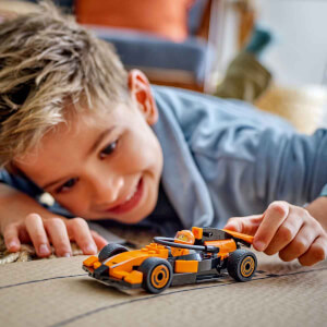 LEGO City McLaren Yarış Arabalı F1 Sürücüsü 60442 - 6 Yaş ve Üzeri Çocuklar için Mini Yarış Arabası İçeren Yaratıcı Oyuncak Yapım Seti (86 Parça)