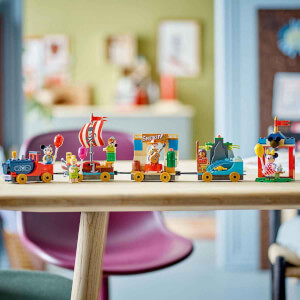 LEGO® | Disney: Disney Kutlama Treni 43212 - 4 Yaş ve Üzeri Genç Hayranlar ve Çocuklar için Yaratıcı Oyuncak Yapım Seti (200 Parça)