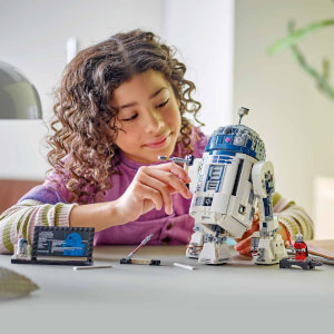 LEGO Star Wars R2-D2 75379 - 10 Yaş ve Üzeri Star Wars Sevenler için Yaratıcı Oyuncak Yapım Seti (1050 Parça)