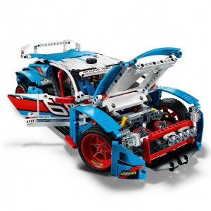 LEGO Technic Yarış Arabası 42077
