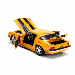 1:24 Transformers Bumblebee Model Araba