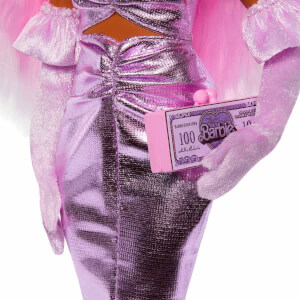 Barbie Deluxe Style Pembe Saçlı Bebek HYV25