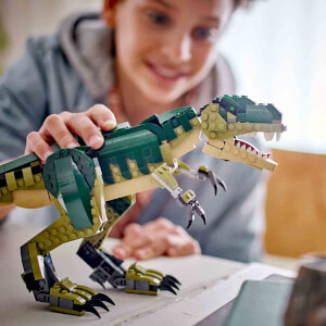 LEGO Creator 3’ü 1 Arada T. rex 31151 – 9 Yaş ve Üzeri İçin Triceratops veya Pterodactyl İçeren Yaratıcı Dinozor Modeli Yapım Seti (626 Parça)