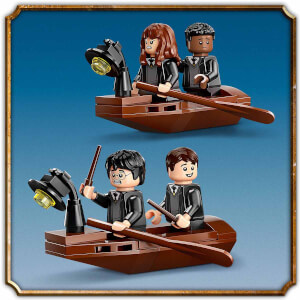 LEGO Harry Potter Hogwarts Şatosu Kayıkhanesi 76426 - 8 Yaş ve Üzeri Harry Potter Hayranları için 7 Minifigür İçeren Koleksiyonluk Yaratıcı Oyuncak Yapım Seti (350 Parça)