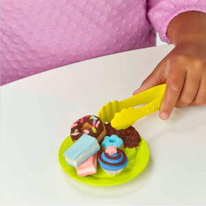 Play Doh Gökkuşağı Kafe Oyun Seti F5836