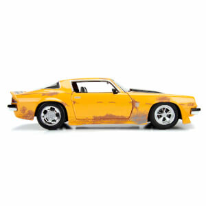 1:24 Transformers Bumblebee Model Araba