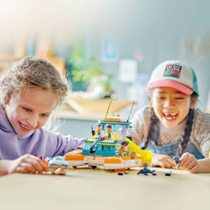 LEGO Friends Deniz Kurtarma Teknesi 41734 - Yaratıcı Oyunları ve Deniz Canlıları Hikayelerini Seven 7 Yaş ve Üzeri Çocuklar için Yaratıcı Oyuncak Yapım Seti (717 Parça)