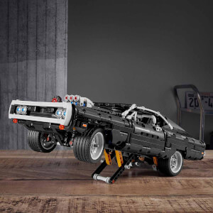 LEGO Technic  Dom'un Dodge Charger'ı 42111