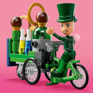 LEGO Wicked Emerald City’ye Hoş Geldiniz 75684 - 9 Yaş ve Üzeri Çocuklar için Kule Modeli, Glinda ve Elphaba Mini Bebekleri İçeren Yaratıcı Oyuncak Yapım Seti (945 Parça)