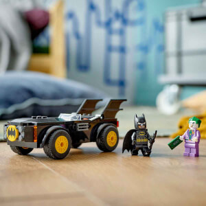 LEGO® DC Batmobile™ Takibi: Batman™ Joker™’e Karşı 76264 - 4 Yaş ve Üzeri Çocuklar için Süper Kahraman Aksiyonu içeren Yaratıcı Oyuncak Yapım Seti (54 Parça)