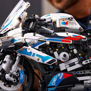 LEGO Technic BMW M 1000 RR 42130