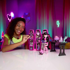 Monster High Draculaura'nın Gizli İksirler Odası Oyun Seti JBF15  