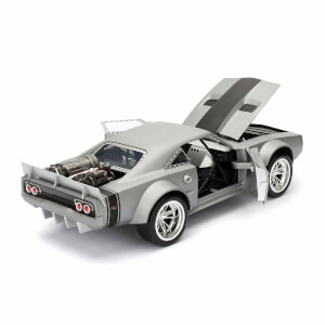 1:24 Fast Furious Dom’s FF8 Ice Charger Araba