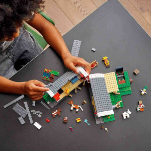 LEGO Minecraft Kırmızı Ahır 21187