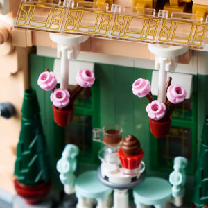 LEGO Fransız Kafe 10362 - Yetişkinler için Koleksiyonluk Dekoratif Model Yapım Seti (1101 Parça)
