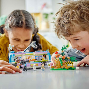 LEGO Friends Canlı Yayın Aracı 41749 - 6 Yaş ve Üzeri Çocukların Haber Yayını Oyunları Oynaması için Aksesuarlar İçeren Yaratıcı Oyuncak Yapım Seti (446 Parça)