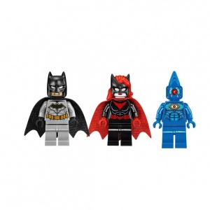  LEGO DC Comics Super Heroes  Batman: Brother Eye Takedown 76111