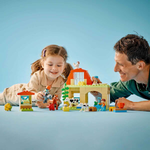 LEGO® DUPLO® Kasabası Çiftlikte Hayvanların Bakımı 10416 - 2 Yaş ve Üzeri Çocuklar için Rol Yapma Faaliyetlerini Teşvik Eden Oyuncak İnek, Koyun, Tavuk ve At İçeren Eğitici Oyuncak Yapım Seti (74 Parça)