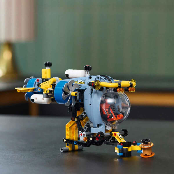 LEGO Technic Derin Deniz Araştırma Denizaltısı 42201 - 9 Yaş ve Üzeri Mühendislik ve Bilimi Seven Çocuklar için Yaratıcı Oyuncak Yapım Seti (413 Parça)