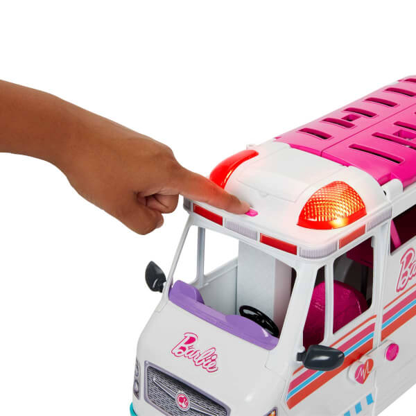 Barbie Dönüşen Ambulans ve Klinik Oyun Seti HKT79