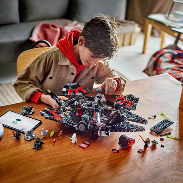 LEGO Star Wars Karanlık Falcon 75389 – 10 Yaş ve Üzeri Star Wars Sevenler için İnşa Edilebilen Oyuncak Araç Yapım Seti (1579 Parça)