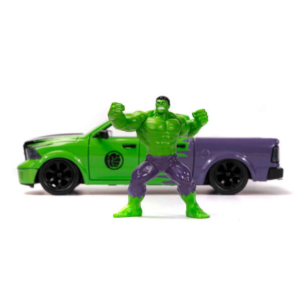 1:24 Marvel Avengers 2014 RAM 1500 Pickup Model Araba ve Hulk Figür