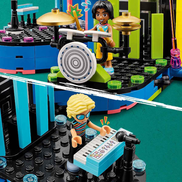 LEGO® Friends Heartlake City Müzik Yarışması 42616 - 7 Yaş ve Üzeri Çocuklar için 4 Minifigür İçeren Yaratıcı Oyuncak Yapım Seti (669 Parça)