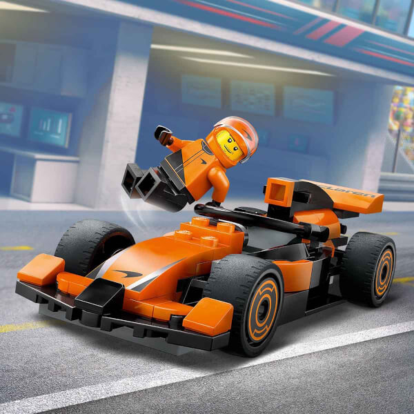 LEGO City McLaren Yarış Arabalı F1 Sürücüsü 60442 - 6 Yaş ve Üzeri Çocuklar için Mini Yarış Arabası İçeren Yaratıcı Oyuncak Yapım Seti (86 Parça)