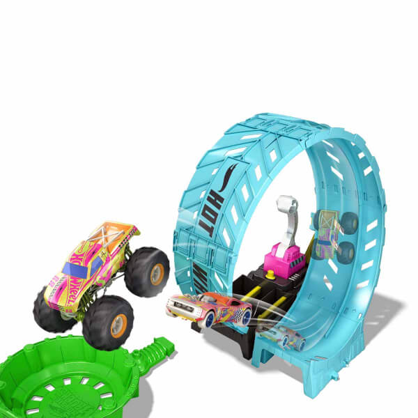 Hot Wheels Monster Trucks Karanlıkta Parlayan Çemberde Yarış Seti HBN02