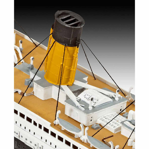 Revell 1:700 / 1:200 Titanic Gemi Model Seti 5727
