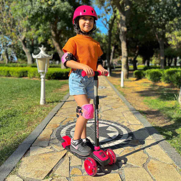 Twist 3 Tekerlekli Işıklı Scooter 