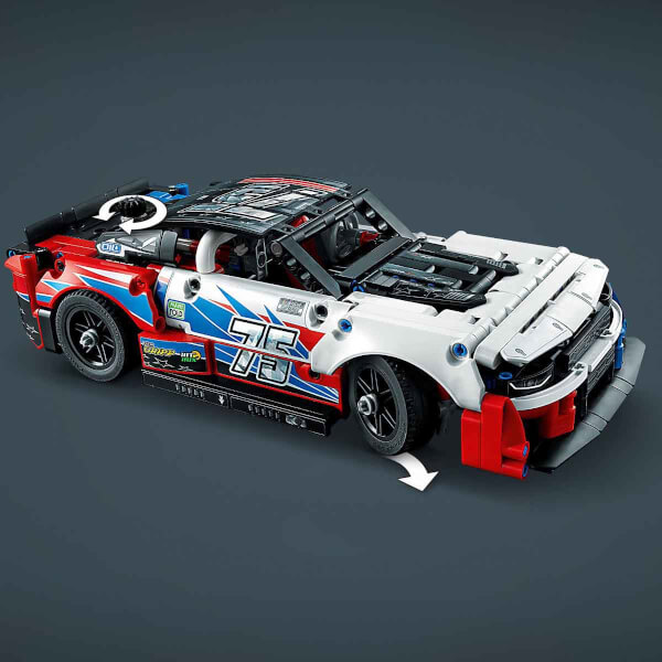 LEGO® Technic NASCAR® Yeni Nesil Chevrolet Camaro ZL1 42153 - Oyuncak Yarış Arabalarını Seven 9 Yaş ve Üzeri Çocuklar için Yaratıcı Oyuncak Yapım Seti (672 Parça)