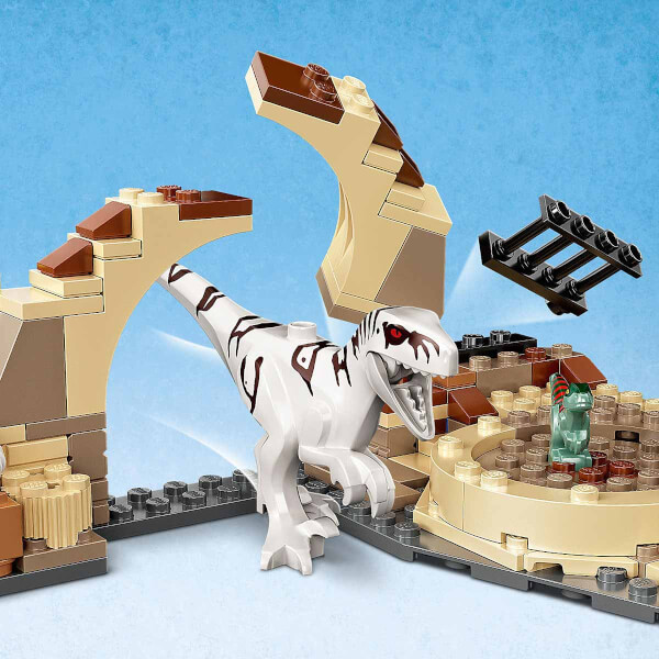 LEGO Jurassic World Atrociraptor Dinozor: Motosiklet Takibi 76945