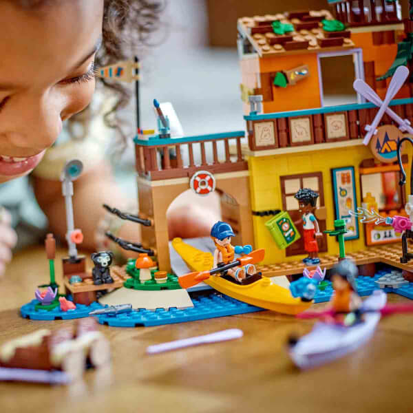 LEGO Friends Macera Kampı Su Sporları 42626 - 7 Yaş ve Üzeri Çocuklar için Ayı Figürü İçeren Yaratıcı Oyuncak Yapım Seti (628 Parça)