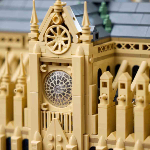 LEGO Architecture Mimari Simgeler Koleksiyonu: Notre Dame Katedrali 21061 - Seyahat, Mimari ve Tarih Meraklısı Yetişkinler İçin Koleksiyonluk ve Sergilenebilir Model Yapım Seti (4383 Parça)