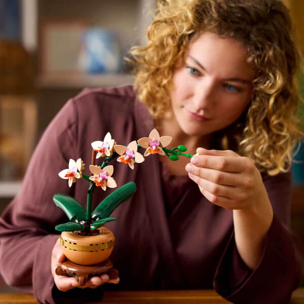 LEGO Botanicals Mini Orkide 10343 - Yetişkinler için Dekoratif Çiçek Yapım Seti (274 Parça)