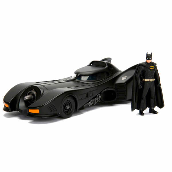 1:24 Batman & Batmobile Model Araba