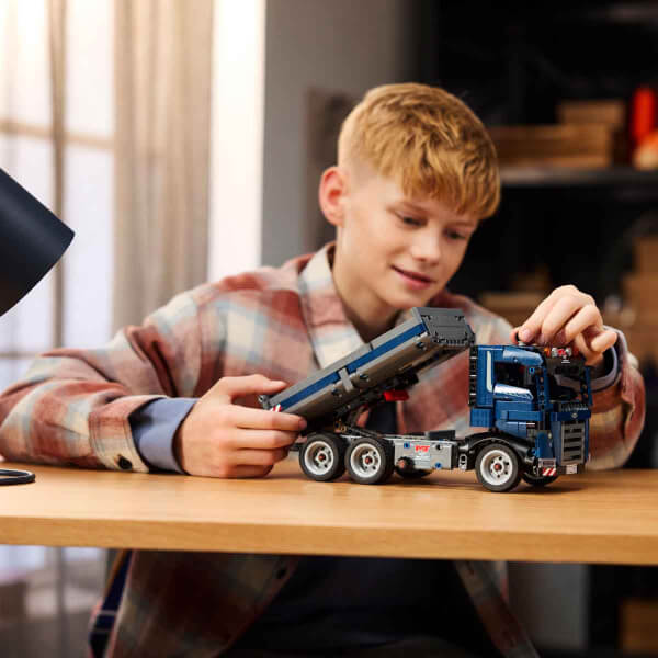 LEGO Technic Damperli Kamyon 42203 - 9 Yaş ve Üzeri İnşaat Seven Çocuklar için Yaratıcı Oyuncak Yapım Seti (462 Parça)