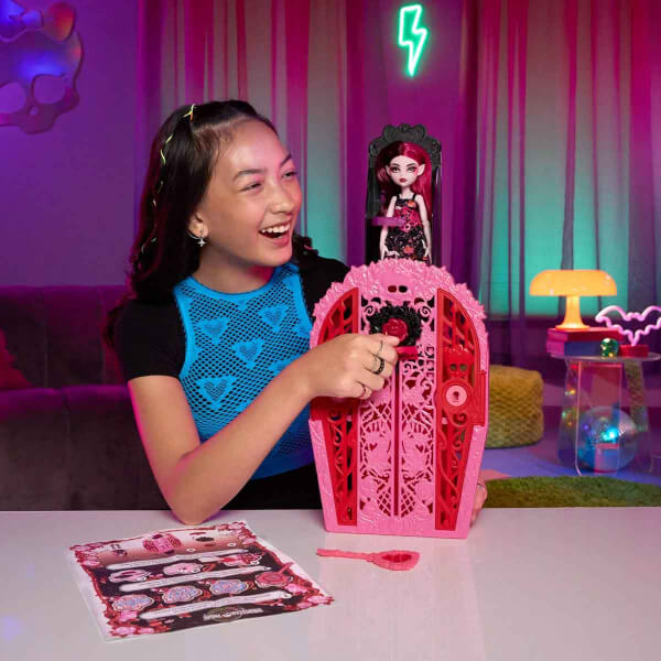 Monster High Gizemli Arkadaşlar Gizemli Bahçe Serisi HYT71