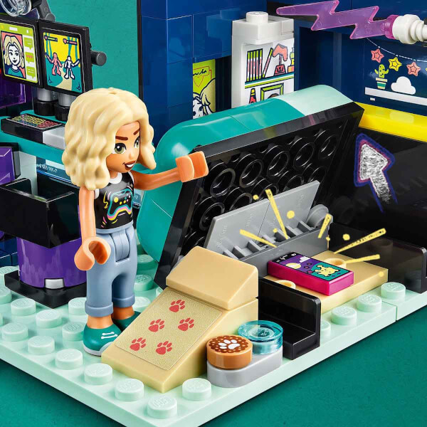 LEGO Friends Nova'nın Odası 41755 - 6 Yaş ve Üzeri Çocuklar için 2 Mini Bebek (Nova ve Zac) İçeren Yaratıcı Oyuncak Yapım Seti (179 Parça)