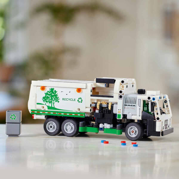 LEGO® Technic Mack® LR Elektrikli Çöp Kamyonu 42167 - 8 Yaş ve Üzeri Çocuklar için Geri Dönüşüm Temalı Koleksiyonluk Yaratıcı Oyuncak Model Yapım Seti (503 Parça)