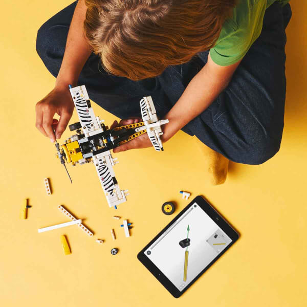 LEGO Technic Arazi Uçağı 42198 - 8 Yaş ve Üzeri Çocuklar için Koleksiyonluk Yaratıcı Oyuncak Yapım Seti (333 Parça)