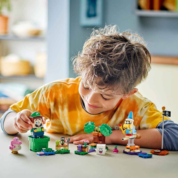 LEGO Super Mario İnteraktif LEGO Luigi ile Maceralar 71440 - 6 Yaş ve Üzeri Çocuklar İçin Koleksiyonluk Yaratıcı Nintendo Oyuncak Yapım Seti (210 Parça)