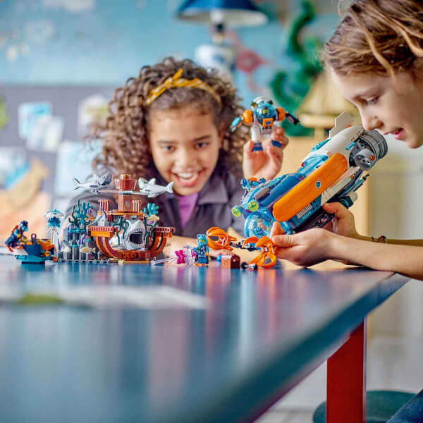  LEGO City Derin Deniz Keşif Denizaltısı 60379 - 7 Yaş ve Üzeri Çocuklar için Çok Özellikli Yaratıcı Oyuncak Yapım Seti (842 Parça)