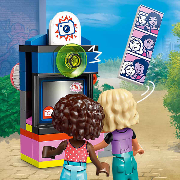 LEGO Friends Kuaför ve Aksesuar Mağazası 42662 - 7 Yaş ve Üzeri Çocuklar için Mini Bebek İçeren Yaratıcı Oyuncak Yapım Seti (347 Parça)