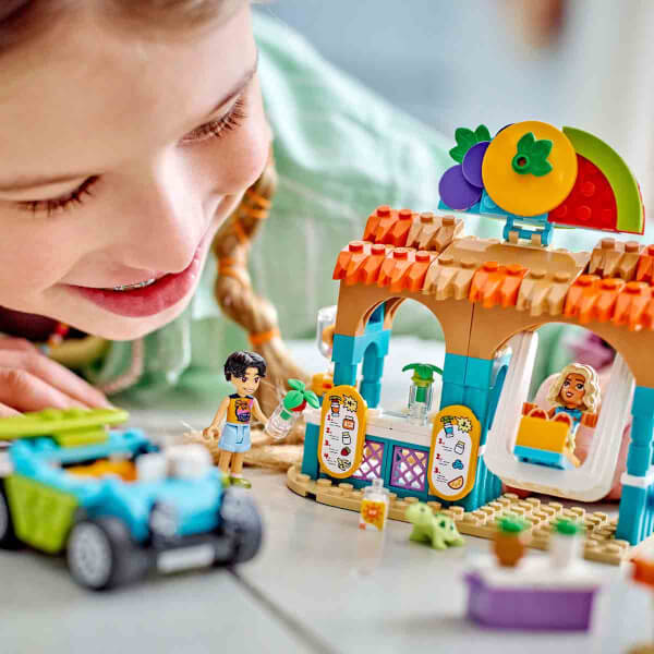 LEGO Friends Meyveli İçecek Plaj Standı 42625 - 6 Yaş ve Üzeri Çocuklar için Kaplumbağa Figürü İçeren Yaratıcı Oyuncak Yapım Seti (213 Parça)