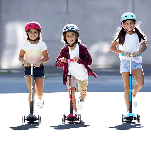Micro Maxi Deluxe 3 Tekerlekli Katlanabilir Işıklı Pembe Scooter